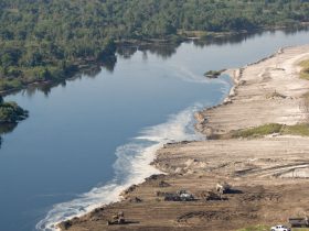 09/26/08 Kissimmee River Phase IVB backfilling 4b restoration